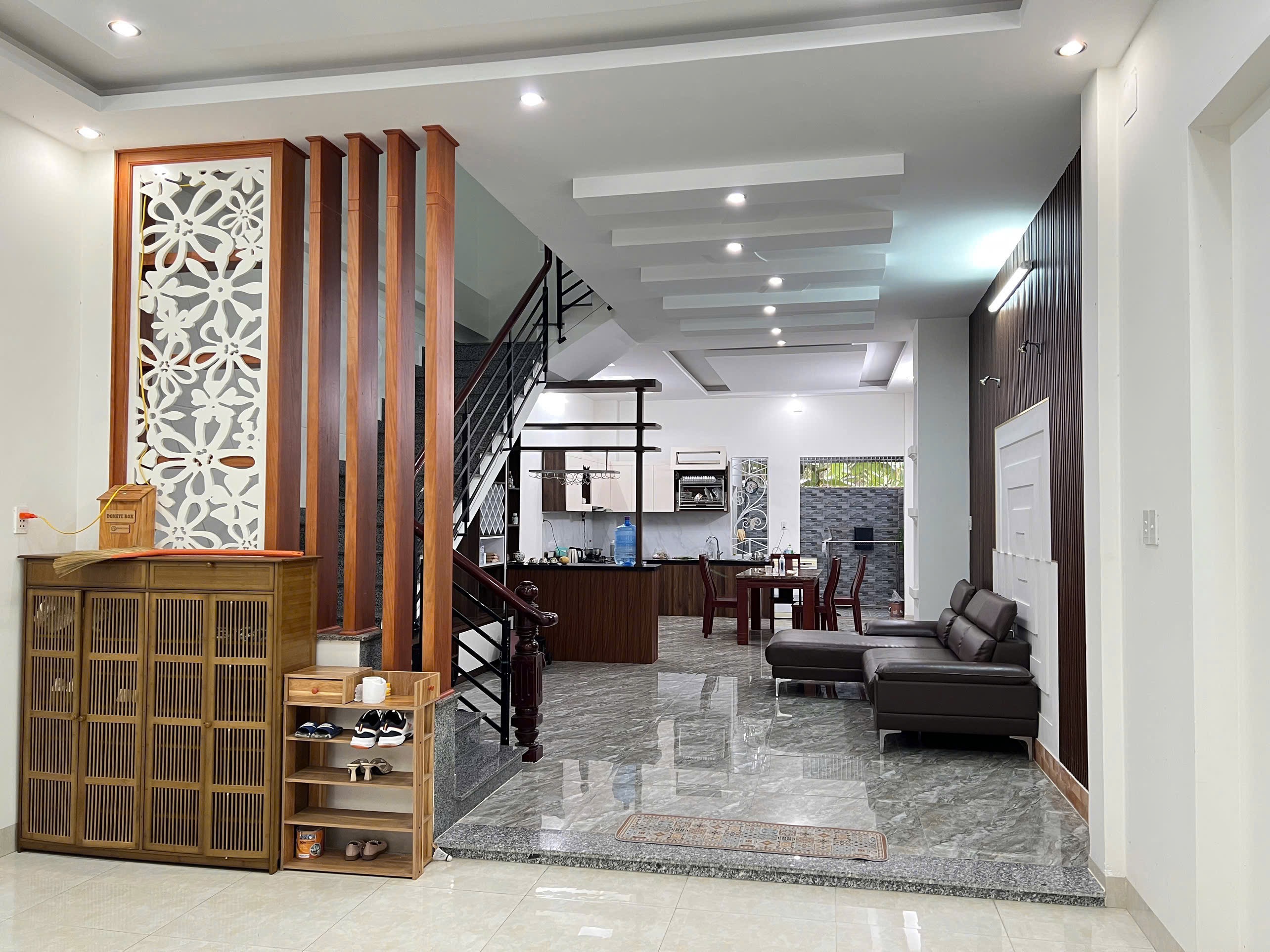 BÁN NHÀ 3 TẦNG - KĐT PHƯỚC LONG A- SỔ HỒNG HOÀN CÔNG- ĐẦY ĐỦ NỘI THẤT