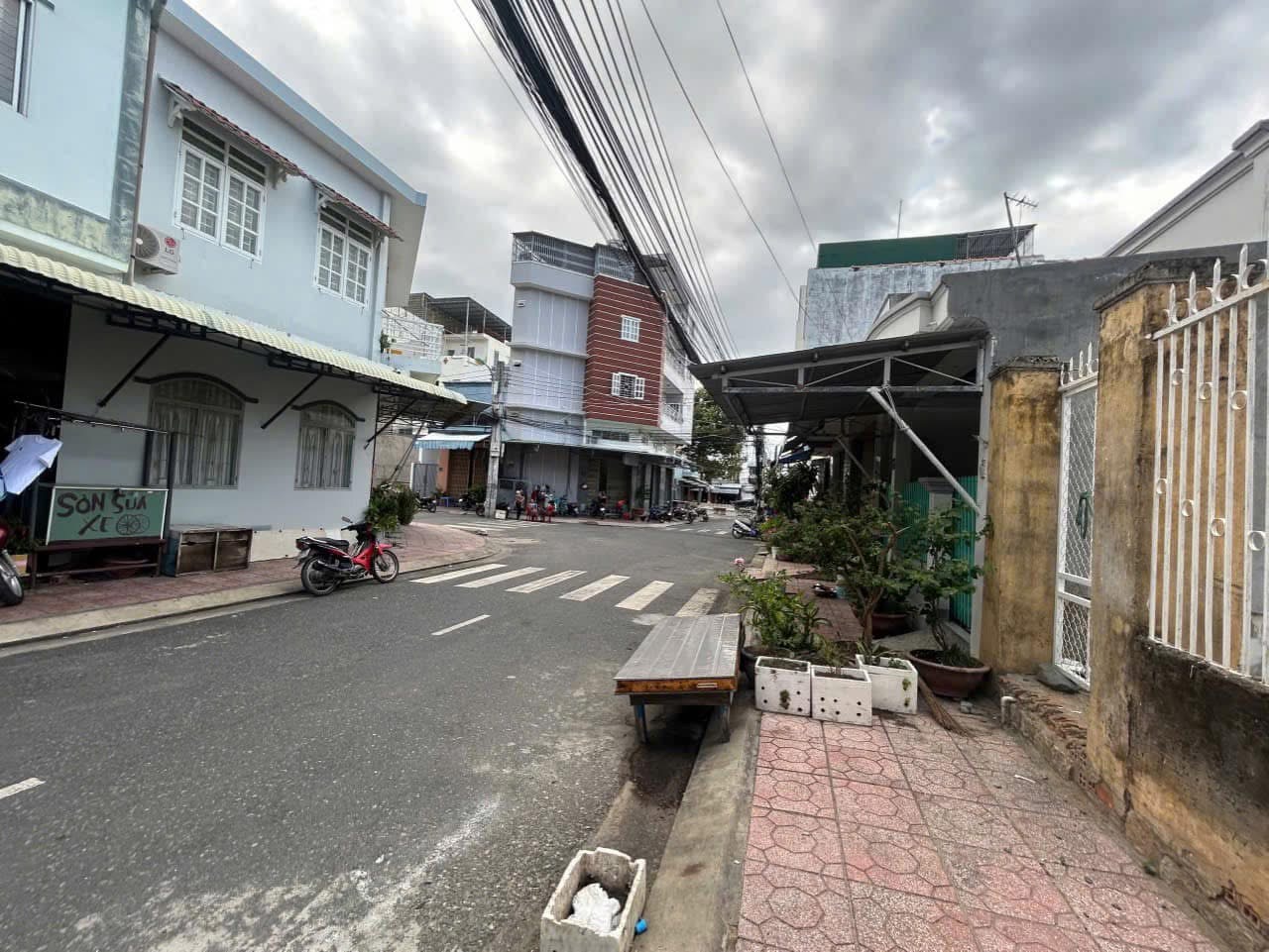 ĐẤT TĐC  HÒN RỚ 1-  PHƯỚC ĐỒNG - GẦN NGUYỄN TẤT THÀNH- 72M GIÁ BÁN 3TỶ600