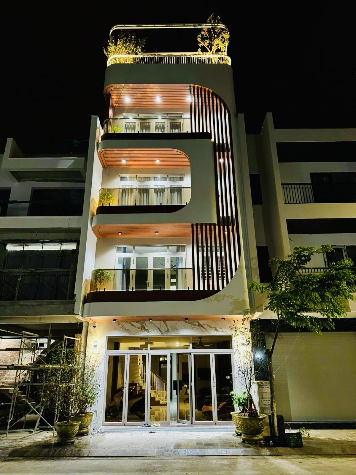 ????CẦN BÁN CĂN NHÀ Khu đô thị VCN Phước Long 2, Đường B4, Phường Phước Long, Nha Trang, Khánh Hòa là một lựa chọn lý tưởng cho những ai đang tìm kiếm không gian sống tiện nghi và hiện đại.